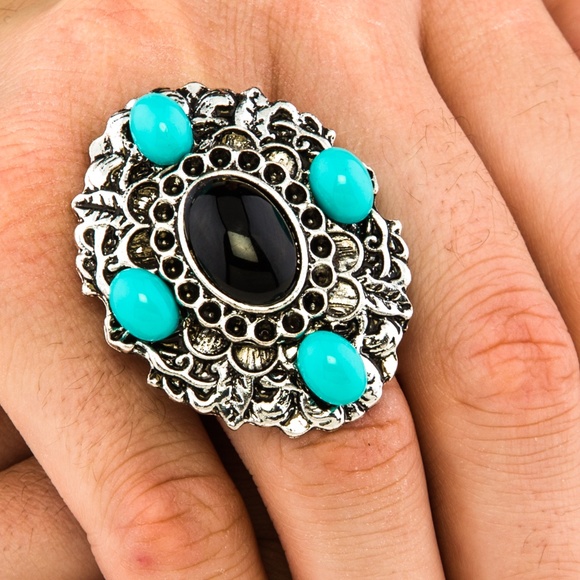 MAD BY DESIGN Jewelry - Western Silver & Turquoise Ring